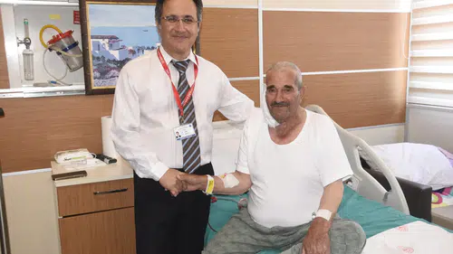 Bitlisli hasta şehir dışına gitmeden tükürük bezi tümöründen kurtuldu