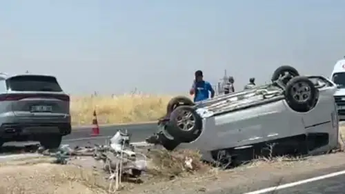 Silvan yolunda iki otomobilin karıştığı kazada dokuz kişi yaralandı