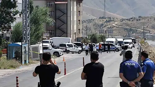 Bitlis'te durakta unutulan çanta paniğe neden oldu?