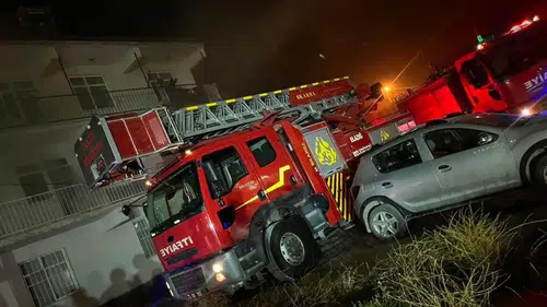 Elazığ Salıbaba Mahallesindeki üç katlı binada yangın paniği yaşandı