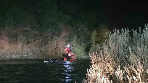 Tunceli'de kontrolden çıkan otomobil uçurumdan Munzur Nehri'ne uçtu