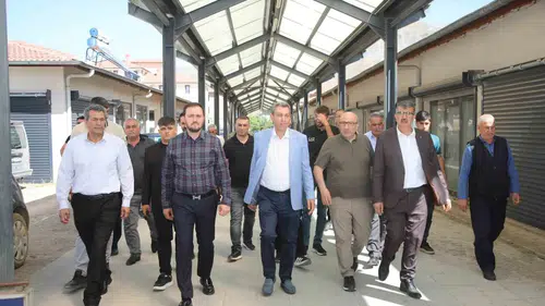 AK Parti Elazığ heyeti ilçe sakinlerinin taleplerini dinlemek için sahaya indi