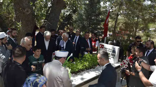 Diyarbakır Dicle’de 15 Temmuz şehitleri dualarla anıldı