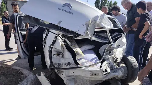Yüksekova ilçesinde yaşanan üç trafik kazasında bir kişi hayatını kaybetti