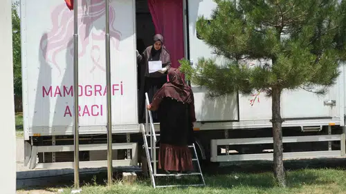 Muşta mobil tarama ekipleri sağlık hizmetini köylerin ayağına kadar götürüyor