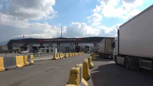 Habur Sınır Kapısı yılın ilk yarısında dış ticaretin merkezi oldu