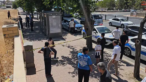 Şanlıurfa'da uzaklaştırma kararı dinlemeyen koca eşini otobüs durağında vurdu