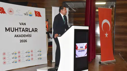 Vanlı muhtarlar liderlik ve mevzuat eğitimi için bir araya geldi