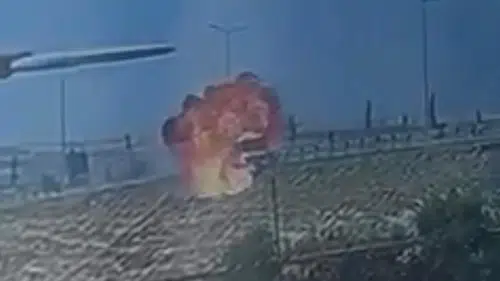 Batman Balpınar kavşağında devrilen beton mikseri alevler içinde kaldı