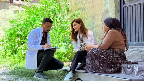 Yüksekova sınır köylerine sağlık ekiplerinden ücretsiz tarama hizmeti