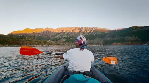 Nemrut Krater Gölü ziyaretçilerini kano keyfiyle buluşturuyor