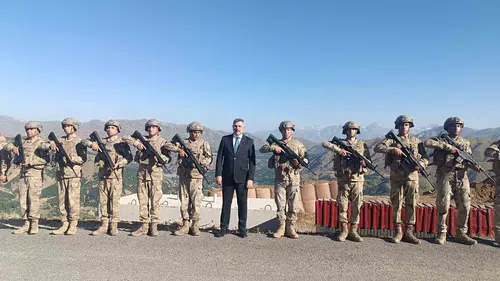 İçişleri Bakanı Çiftçi Hakkari sınırında terörsüz Türkiye hedefini vurguladı