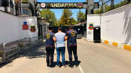 Diyarbakır genelinde aranan 143 şüpheli jandarma operasyonuyla gözaltına alındı