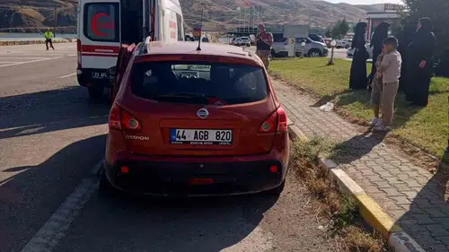 Elazığ Bingöl kara yolunda iki araç çarpıştı 7 kişi yaralandı