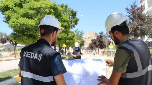 Van ve üç komşu ilinde elektrik ağları baştan aşağı yenileniyor