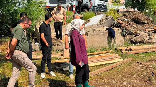 Taşlıçay Kaymakamı Kübra Baka Kılıç sahada yürüttüğü çalışmalarla takdir topluyor