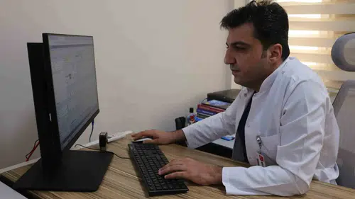 Aşırı sıcaklarda hayati risk taşıyan güneş çarpmasına karşı uzmanlardan kritik uyarılar