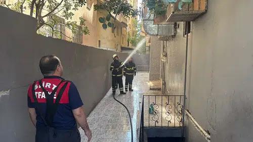 Siirt merkezde bir lokantanın bacasında çıkan yangın itfaiye ekiplerince söndürüldü