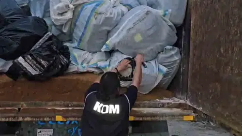 Şanlıurfa polisinden kaçak tütün ve elektronik sigara baskını