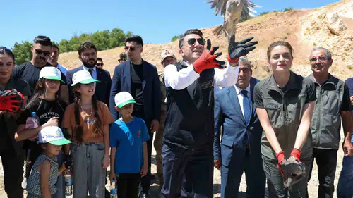 Tunceli doğasına 500 keklik bırakılarak kene ve zararlılarla biyolojik mücadele başlatıldı