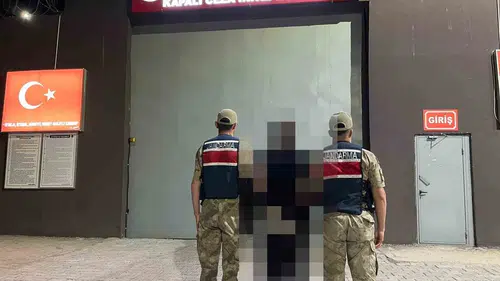Siverek’te uzun süredir aranan uyuşturucu hükümlüsü jandarma baskınıyla yakalandı