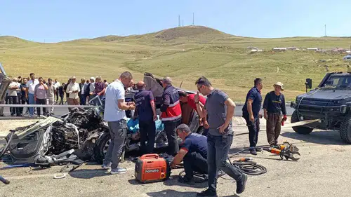 Varto ilçesindeki trafik kazasında iki kişi yaşamını yitirdi