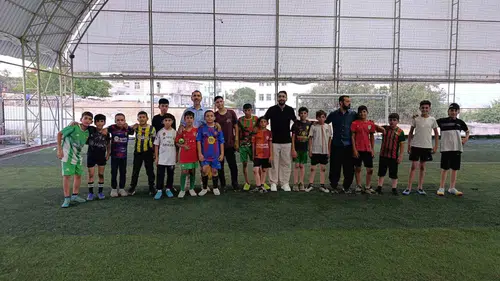 Dicleli öğrenciler yaz kurslarında hem öğreniyor hem sahada ter döküyor