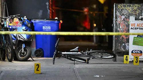 Bronx'ta kanlı gün: Şarküteri önünde kurşunların hedefi olan 12 yaşındaki çocuk hayatını kaybetti