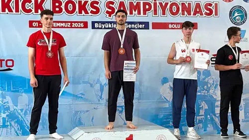 Elazığlı kick boksçular Bolu’daki şampiyonadan madalyalarla döndü