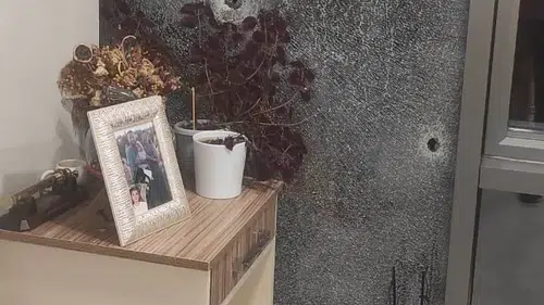 Kayapınar ilçesinde bulunan özel bir hastaneye gece saatlerinde silahlı saldırı yapıldı
