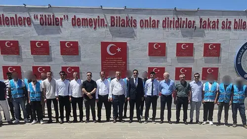 Cizre halkı 15 Temmuz şehitleri için anma düzenledi