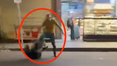 Diyarbakır sokaklarında taksicilerin durak kavgası kameraya yansıdı