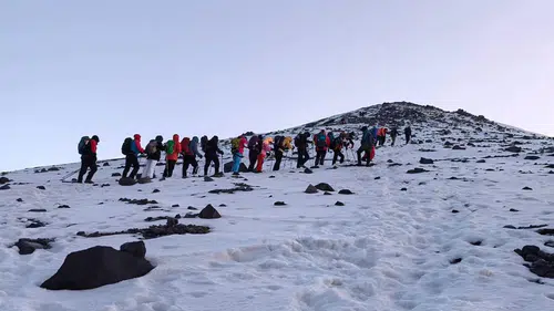 AİÇÜ akademik yıl mesajını Türkiye'nin en yüksek noktasında verdi