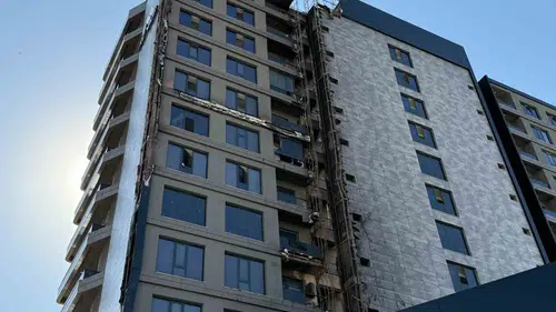 Diyarbakır'da 12 katlı plazayı saran yangında hasar gün yüzüne çıktı