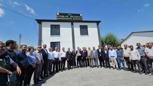 Bitlis Valisi Karakaya hasat yapan üreticileri tarlada ziyaret etti