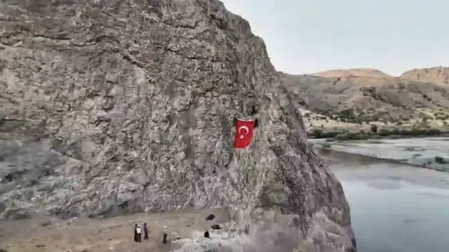 Palu Kayalıkları Profesyonel Dağcılık İçin Kapılarını İlk Kez Araladı