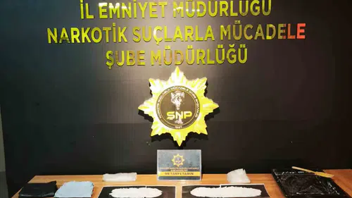 Karaköprü ilçesindeki bir evde kilolarca uyuşturucu bulundu
