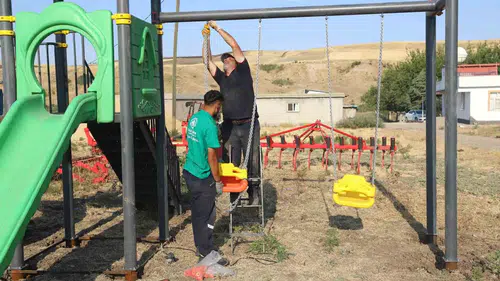 Diyarbakırda çocuklar için 39 kırsal mahalleye yeni oyun alanları yapıldı