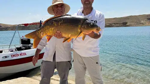 Keban Barajı sularından 27 kilogramlık devasa sazan çıktı