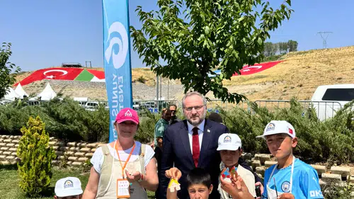 Malazgirt Zaferi etkinliklerinde Ahlat'ta sanat dolu buluşma