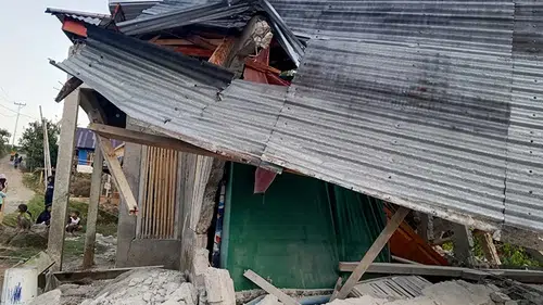 Endonezya'da kabus dolu sabah: 7.7'lik deprem sonrası tsunami paniği