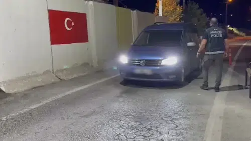 Tatvan'da stepneye gizlenmiş 6 kilo 550 gram skunk ele geçirildi