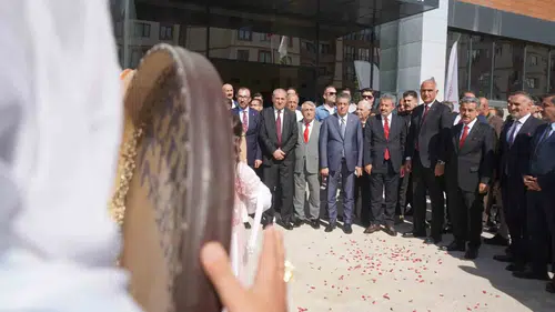 Bakan Ersoy Şırnakta Yeni Nesil Kütüphanelerin Kapılarını Açtı