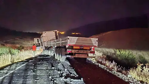 Diyarbakır Lice yolunda otomobil ve tır çarpıştı 2 can kaybı
