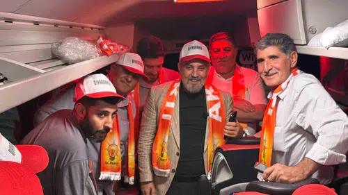 Diyarbakır teşkilatı AK Partinin 25'inci yıl kutlamaları için başkente gitti