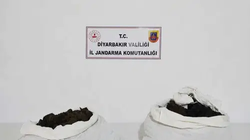 Diyarbakır jandarmasından uyuşturucu tacirlerine yönelik geniş çaplı operasyon