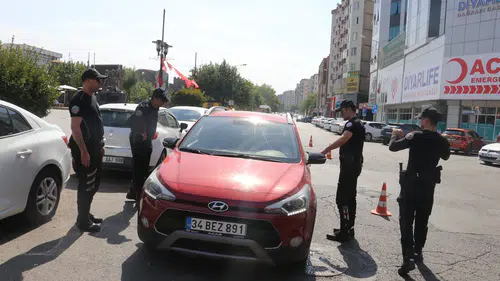 Diyarbakır polisi 7 ayda yüzlerce ruhsatsız silahı sokaklardan topladı