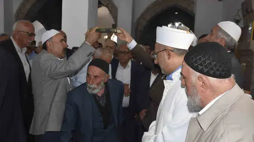 Bitlis Arıdağ köyünde iki aile arasındaki kan davası barışla bitti