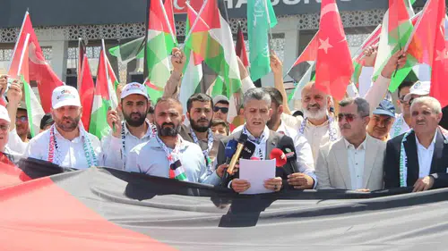Gazze yolundaki yardım konvoyunun durdurulmasına Habur sınırından tepki geldi