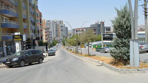 Mardin kavurucu sıcaklarla boşaldı